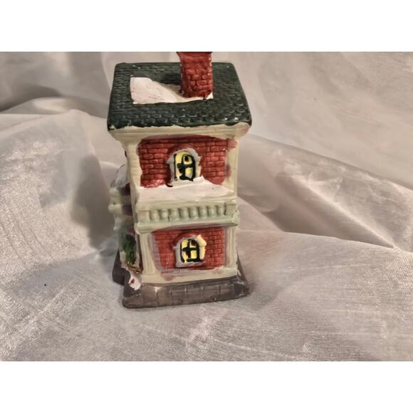 Cobblestone Miniature Town Hall - Picture 5 of 11